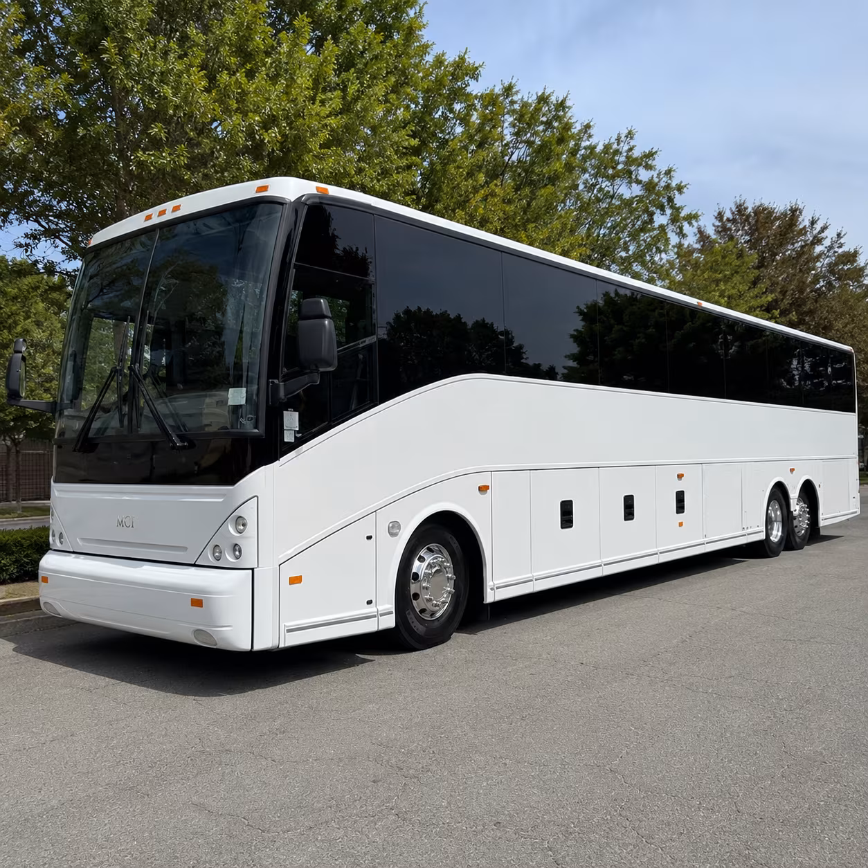 corporate group airport shuttles for compton area businesses