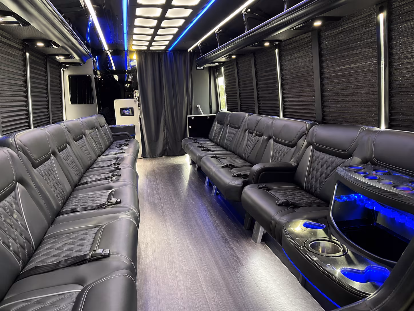 party buses to the kia forum and the inglewood entertainment district